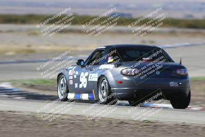 media/Oct-26-2025-CalClub SCCA (Sun) [[8ce1e69566]]/Group 2/Grapevine/